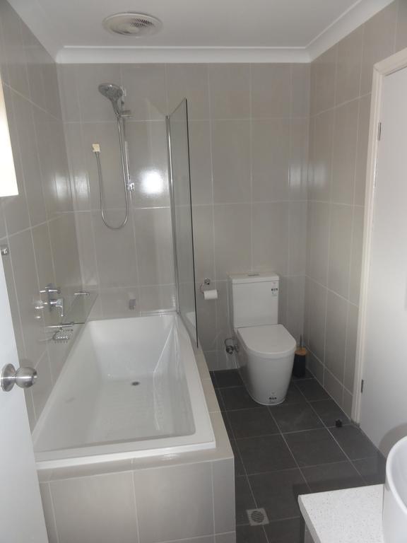 Prime Location & Spacious Adelaide Ngoại thất bức ảnh